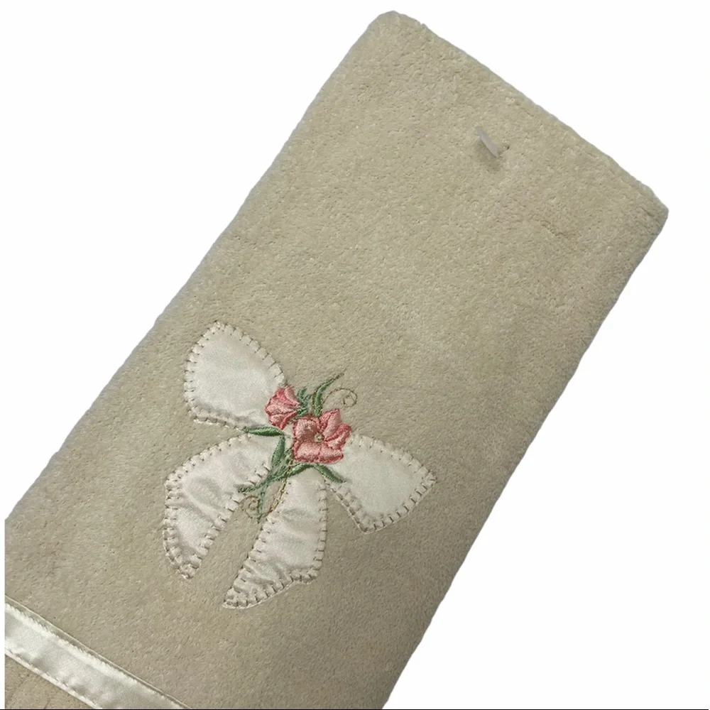 Romantic Lace Hand Towel Set Satin Silk Hanger Cottagecore Bath French Cottage